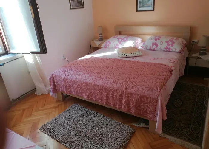 Apartment Vranjes