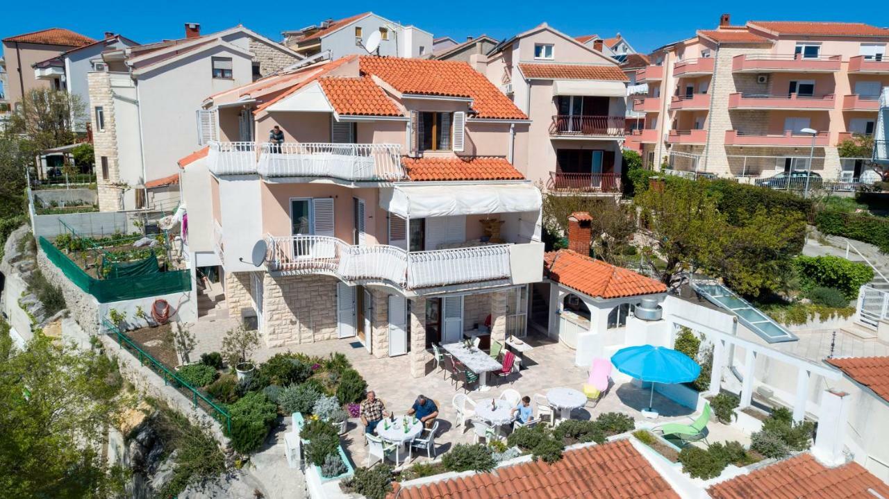 Apartment Vranjes *